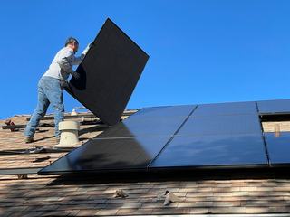 Panneaux photovoltaiques : fonctionnement, prix et aides 2026